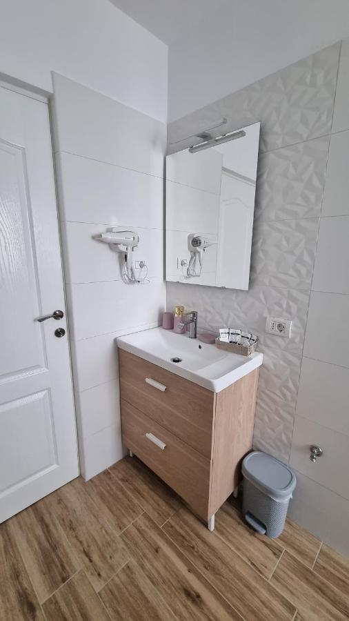Central Residence Bacau Exterior photo